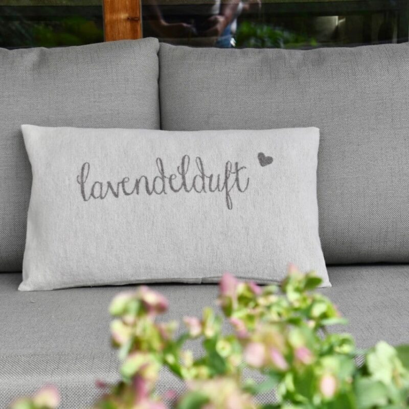 Gartenfenster Kissen mit Text Lavendelduft 30x50cm