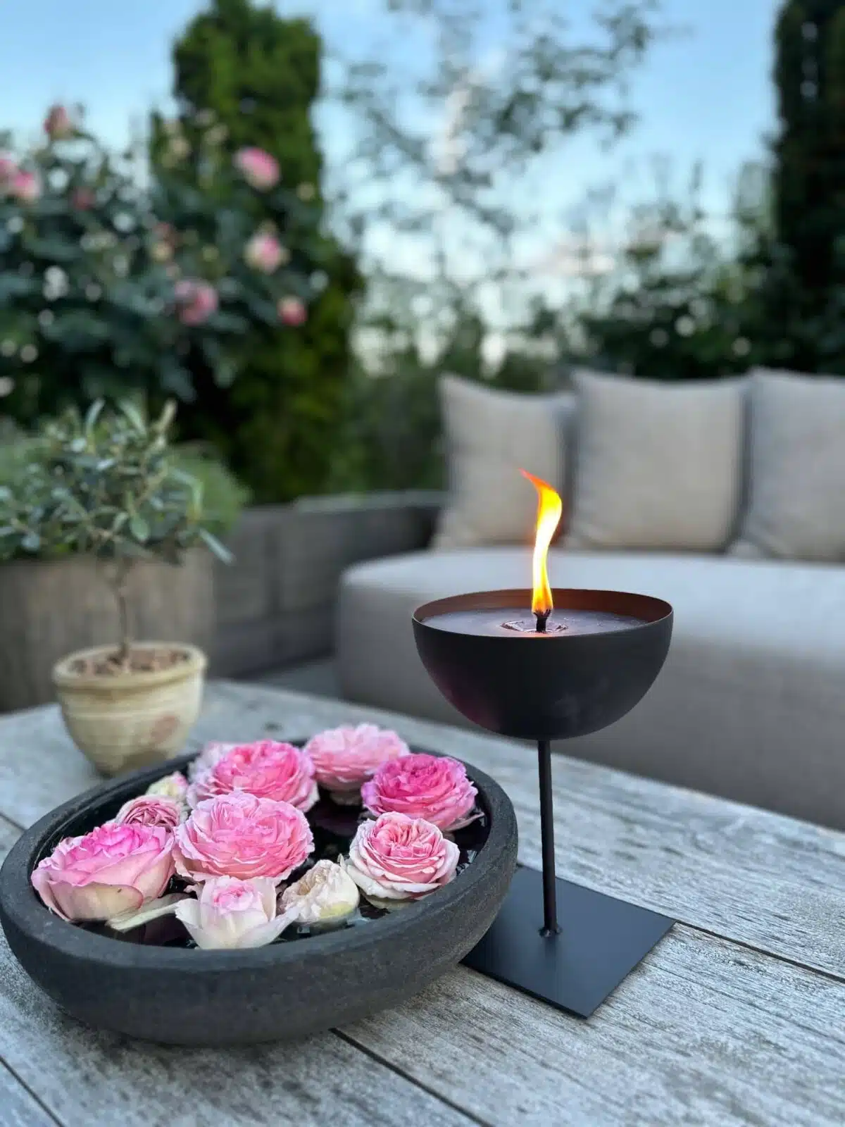 Kerze Outdoor schwarz in Metall Schale — Gartenfenster Dürrenroth