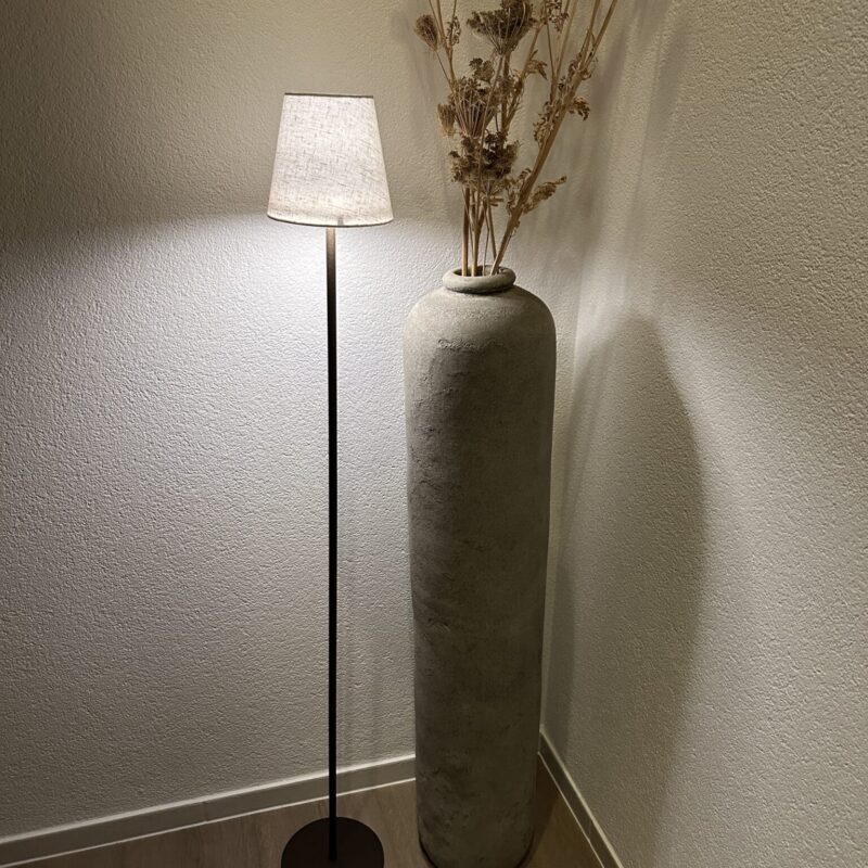 Textilschirm Ständerlampe LED warm (In- und Outdoor) aufladbar mit Kabel/USB