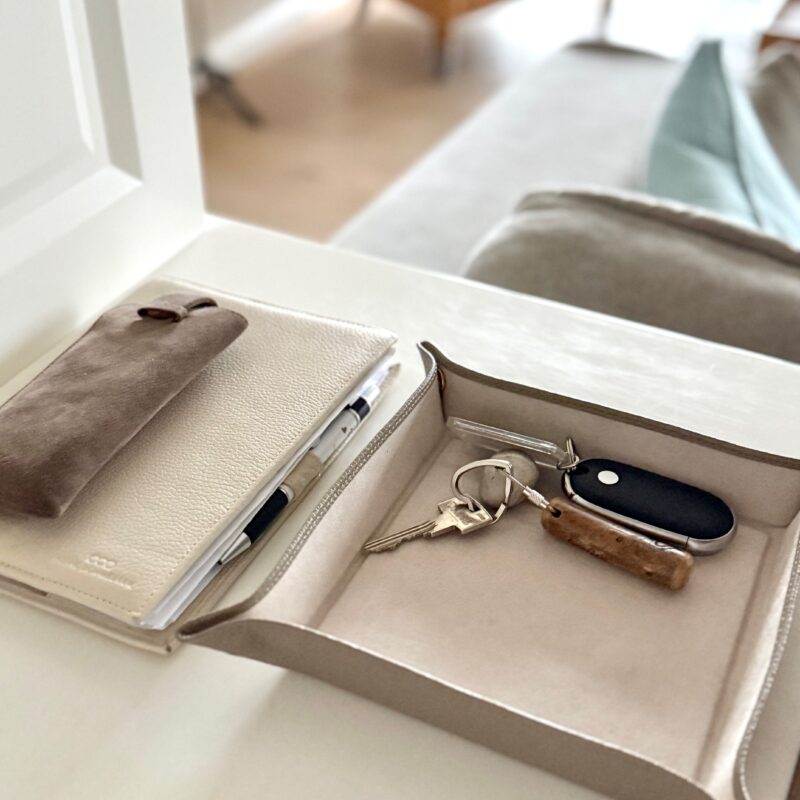 Keine Schwester TASCHENENTLEERER